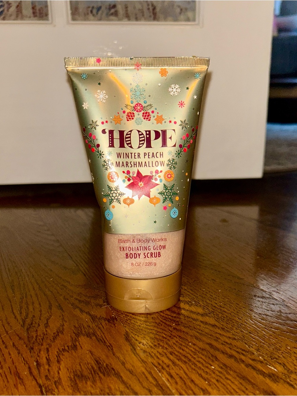 Bath and Body Works Winter Peach Marshmallow body scrub